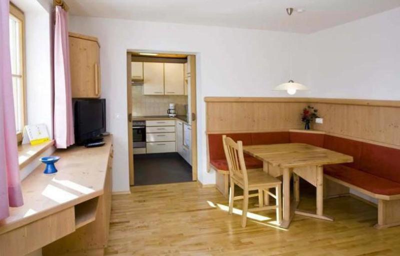 Birnbaumer Apartment *
